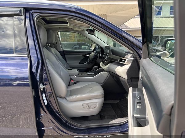 2021 TOYOTA HIGHLANDER XLE — I5
