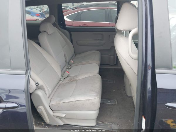 2018 KIA SEDONA LX — I8