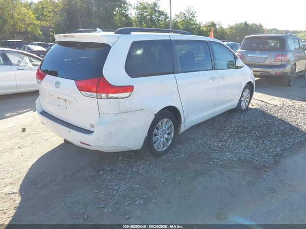 2012 TOYOTA SIENNA XLE 7 PASSENGER — I4