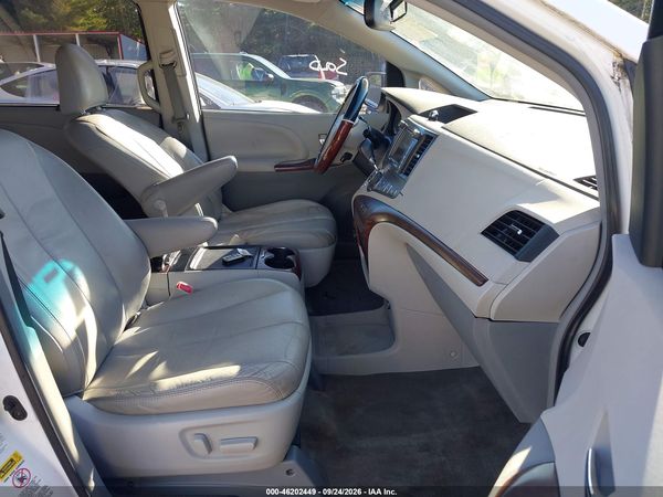 2012 TOYOTA SIENNA XLE 7 PASSENGER — I5