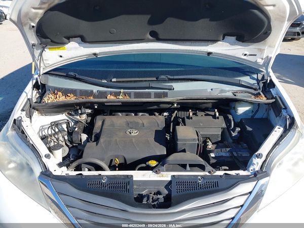 2012 TOYOTA SIENNA XLE 7 PASSENGER — I10