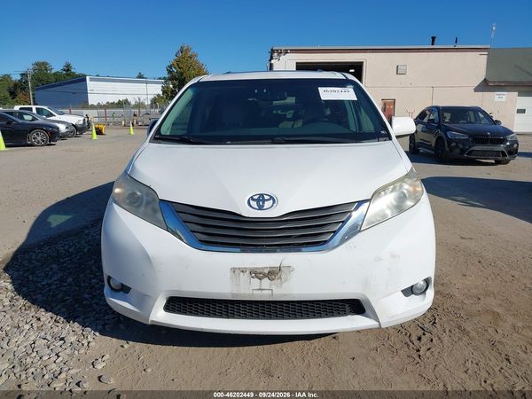 2012 TOYOTA SIENNA XLE 7 PASSENGER — I115