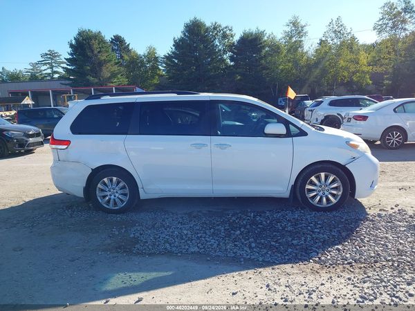 2012 TOYOTA SIENNA XLE 7 PASSENGER — I116