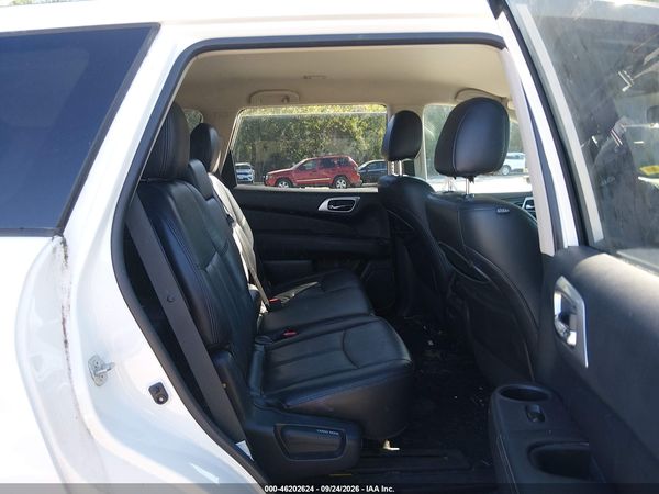 2019 NISSAN PATHFINDER S — I8
