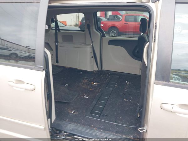 2013 DODGE GRAND CARAVAN SXT — I8