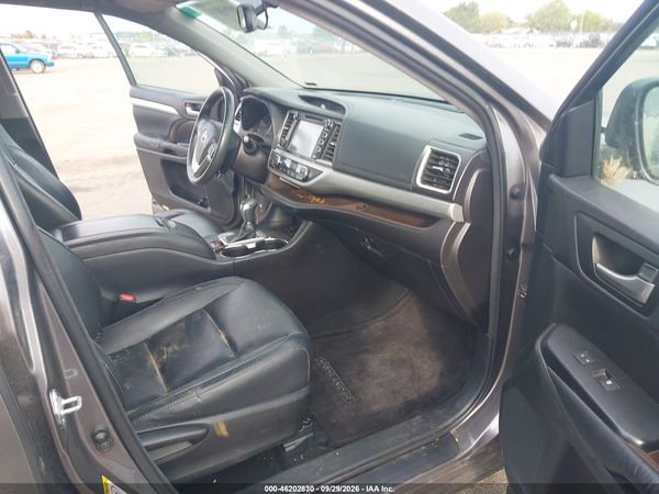 2016 TOYOTA HIGHLANDER XLE V6 — I5