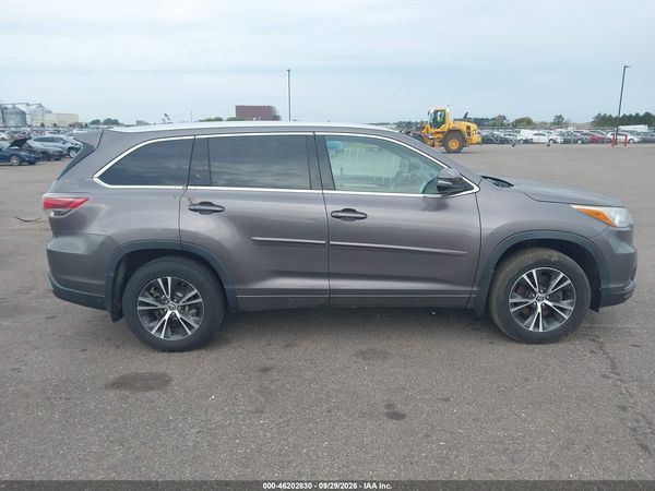 2016 TOYOTA HIGHLANDER XLE V6 — I116
