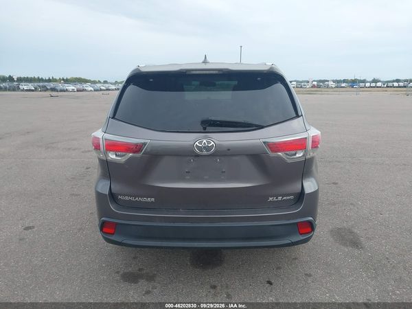 2016 TOYOTA HIGHLANDER XLE V6 — I119