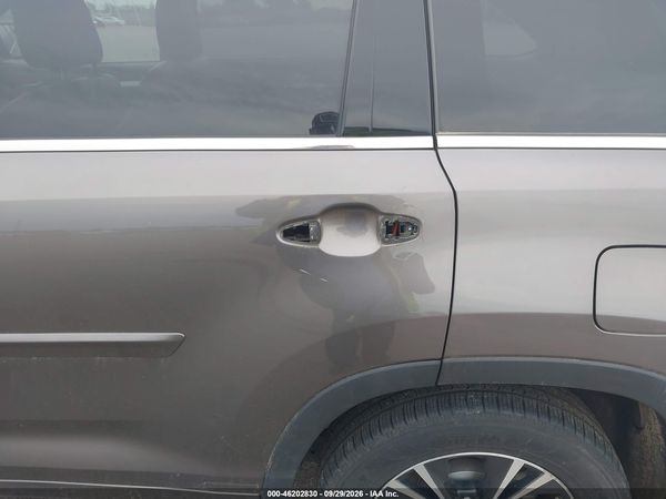 2016 TOYOTA HIGHLANDER XLE V6 — I153