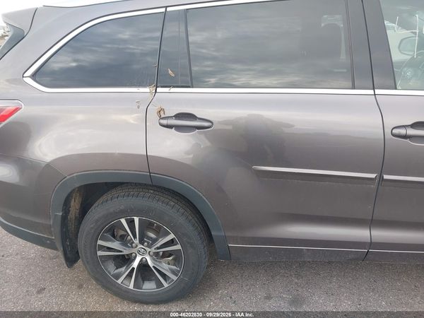2016 TOYOTA HIGHLANDER XLE V6 — I156