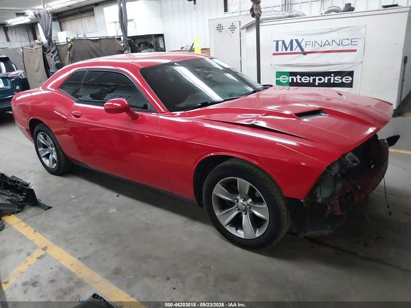 2016 DODGE CHALLENGER SXT — I1