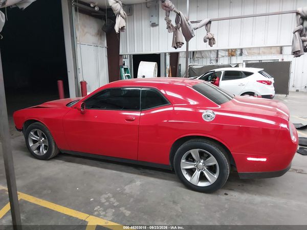 2016 DODGE CHALLENGER SXT — I117