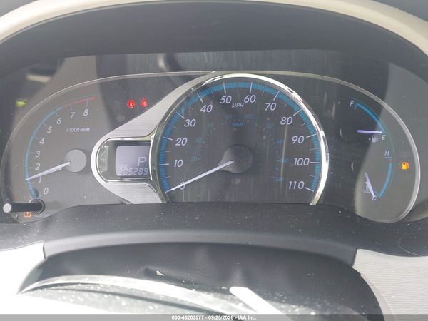 2014 TOYOTA SIENNA XLE V6 8 PASSENGER — I7