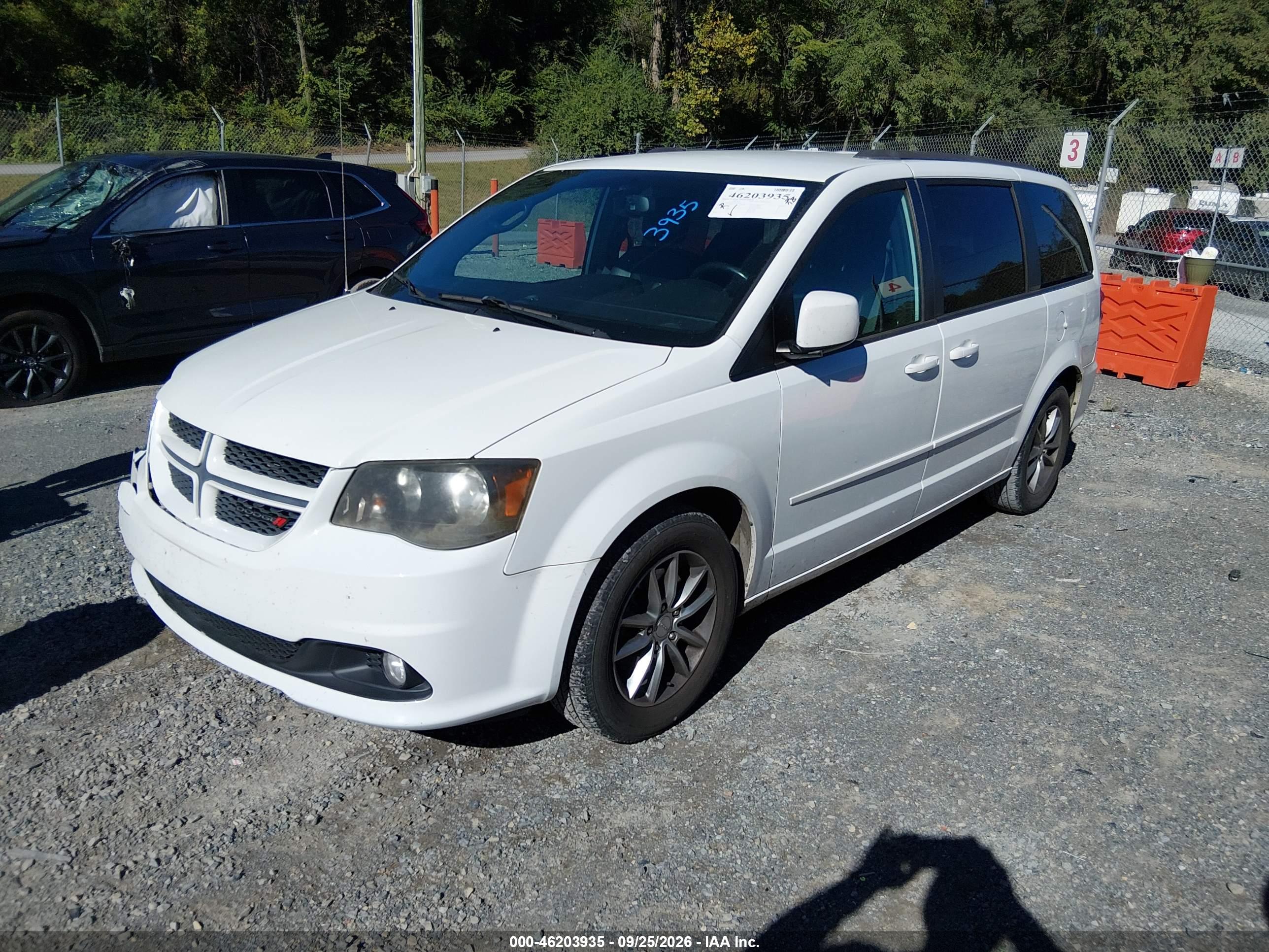 2014 DODGE GRAND CARAVAN R/T — I2