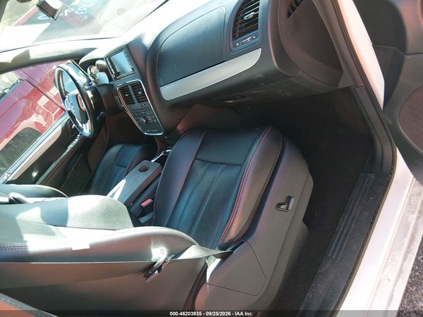 2014 DODGE GRAND CARAVAN R/T — I5