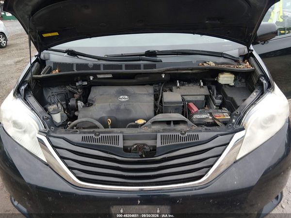 2016 TOYOTA SIENNA LE 8 PASSENGER — I10