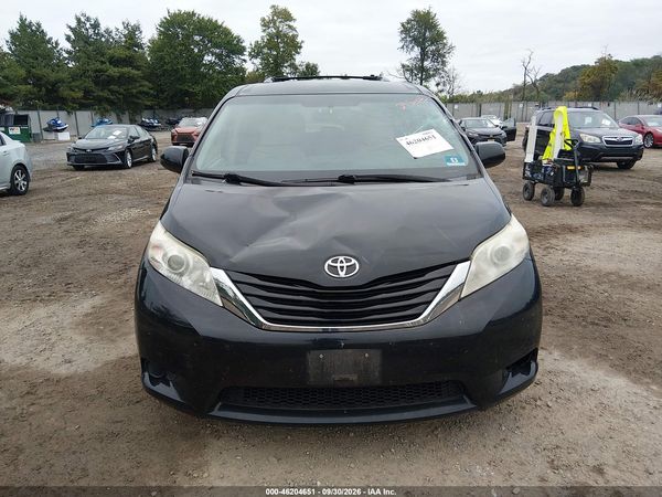 2016 TOYOTA SIENNA LE 8 PASSENGER — I115