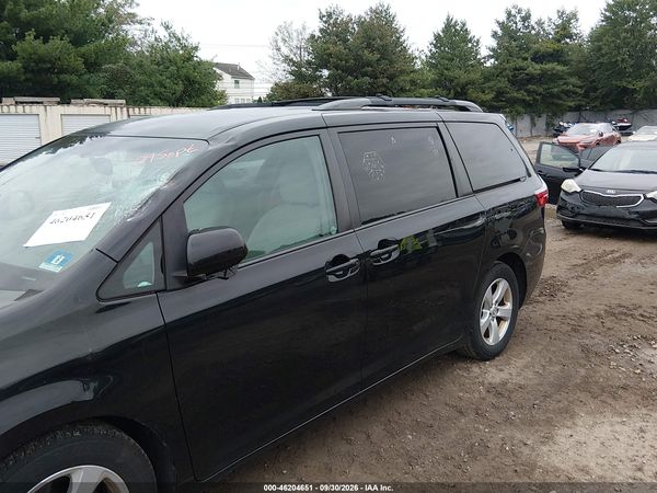 2016 TOYOTA SIENNA LE 8 PASSENGER — I153