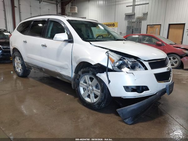 2012 CHEVROLET TRAVERSE 1LT — I1