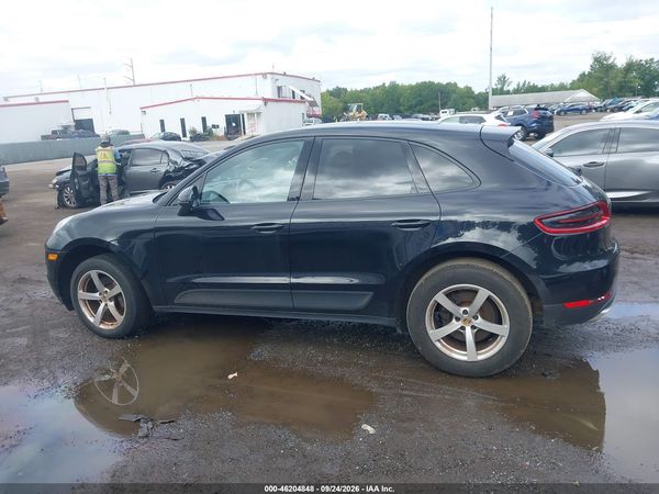 2017 PORSCHE MACAN — I117