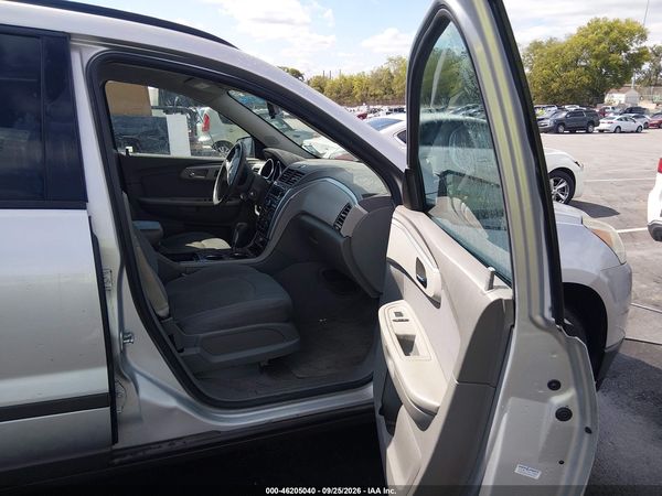2012 CHEVROLET TRAVERSE LS — I5