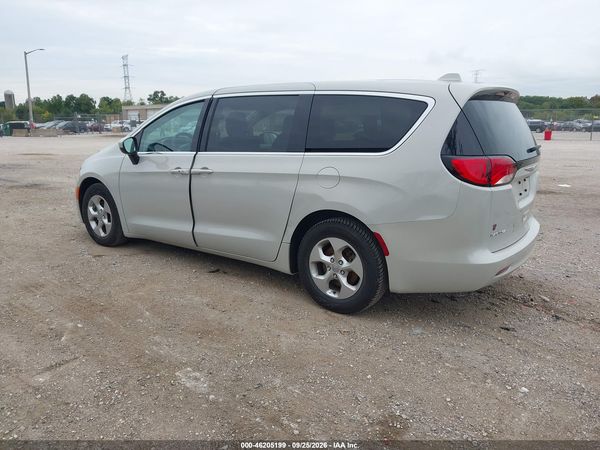 2017 CHRYSLER PACIFICA LX — I3
