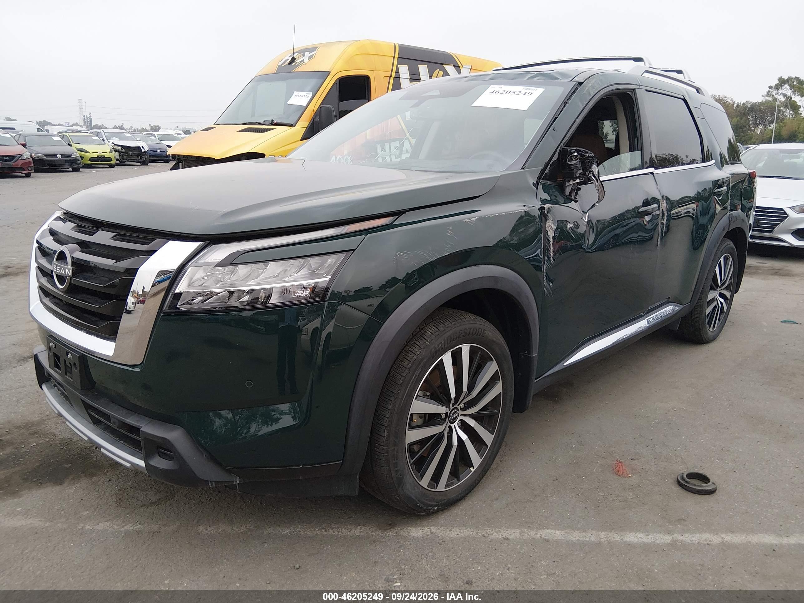 2023 NISSAN PATHFINDER PLATINUM FWD — I2