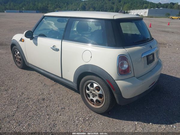 2013 MINI HARDTOP COOPER — I3