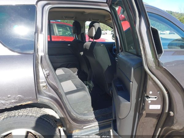 2016 JEEP COMPASS SPORT — I8