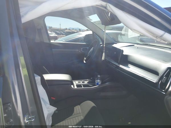 2025 KIA SORENTO LX — I5