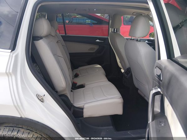 2018 VOLKSWAGEN TIGUAN 2.0T SEL PREMIUM — I8