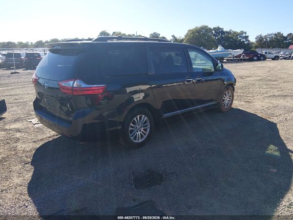 2016 TOYOTA SIENNA XLE PREMIUM 8 PASSENGER — I4