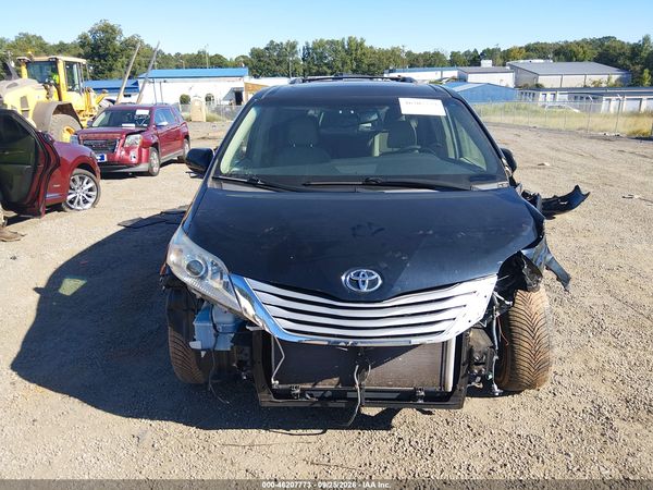 2016 TOYOTA SIENNA XLE PREMIUM 8 PASSENGER — I115
