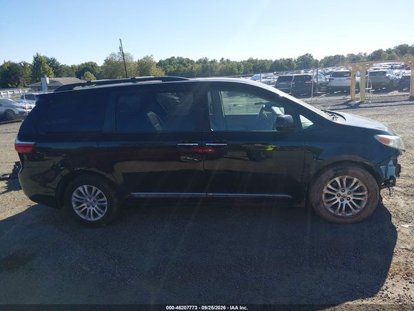 2016 TOYOTA SIENNA XLE PREMIUM 8 PASSENGER — I116