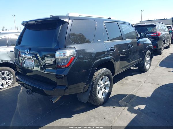 2017 TOYOTA 4RUNNER SR5 — I4