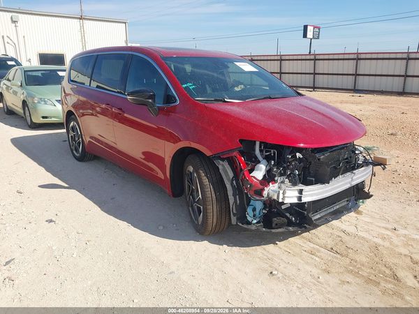 2027 CHRYSLER PACIFICA Limited — I1