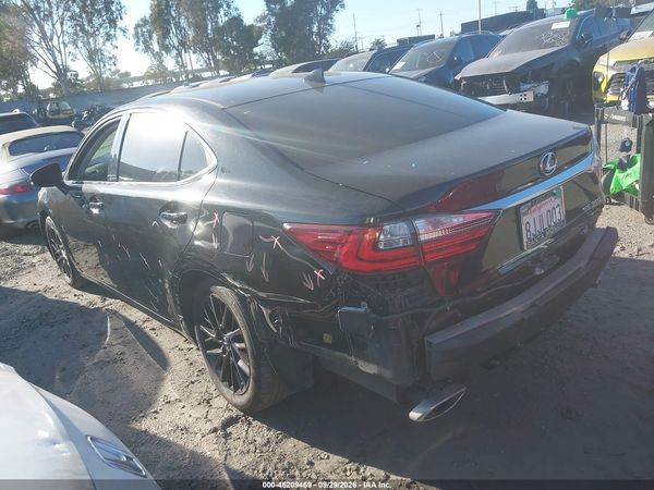 2016 LEXUS ES 350 — I3