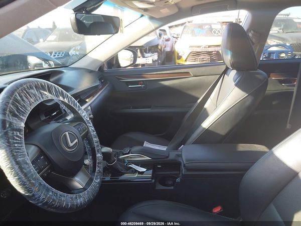 2016 LEXUS ES 350 — I152
