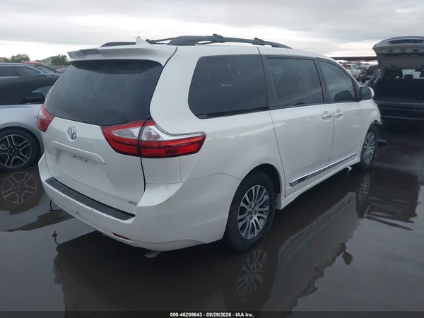 2018 TOYOTA SIENNA XLE 8 PASSENGER — I4