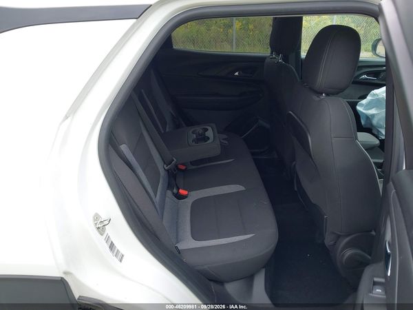 2023 CHEVROLET TRAILBLAZER AWD LT — I8