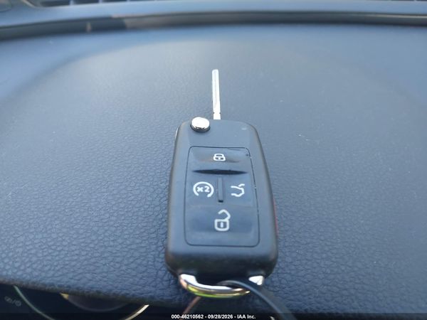 2017 VOLKSWAGEN PASSAT 1.8T SE — I11