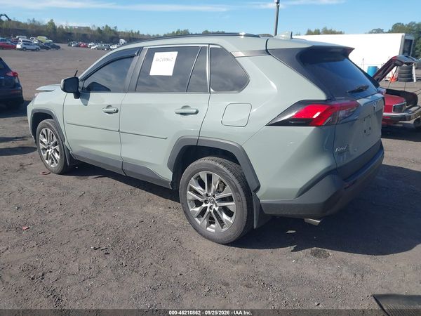2020 TOYOTA RAV4 XLE PREMIUM — I3