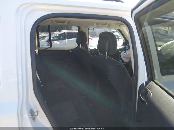 2016 JEEP PATRIOT SPORT — I8