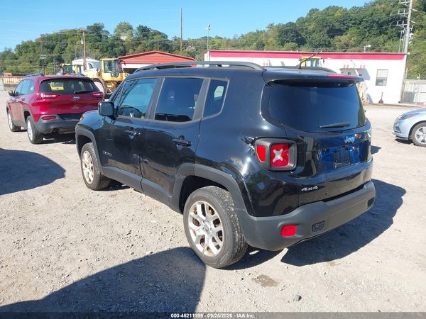 2017 JEEP RENEGADE LATITUDE 4X4 — I3
