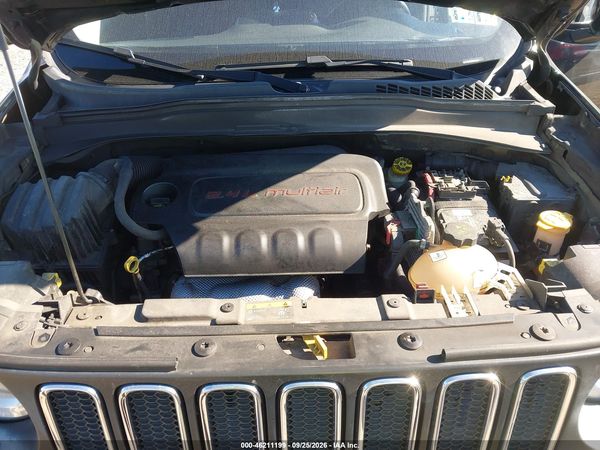 2017 JEEP RENEGADE LATITUDE 4X4 — I10