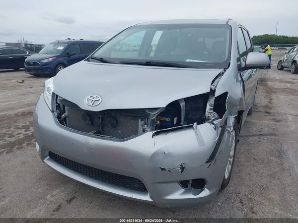 2016 TOYOTA SIENNA XLE 8 PASSENGER — I6