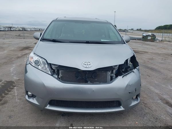 2016 TOYOTA SIENNA XLE 8 PASSENGER — I115