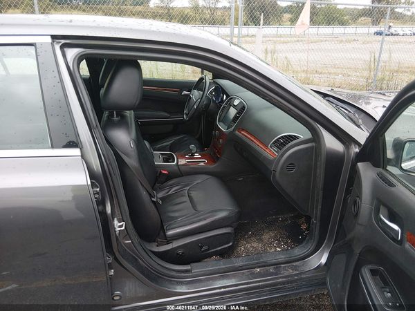 2014 CHRYSLER 300 — I5