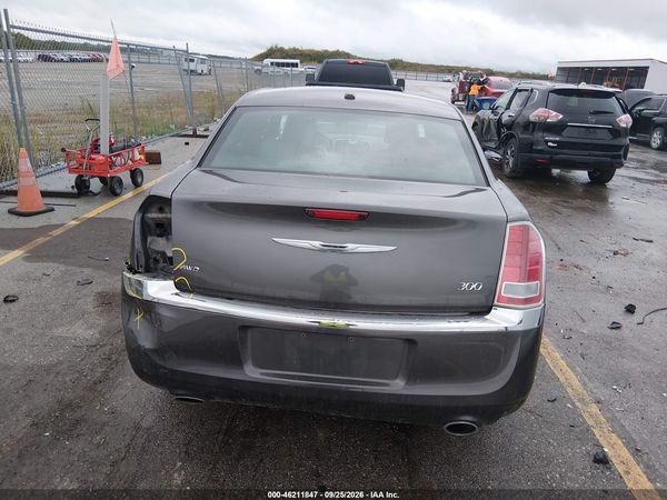 2014 CHRYSLER 300 — I119