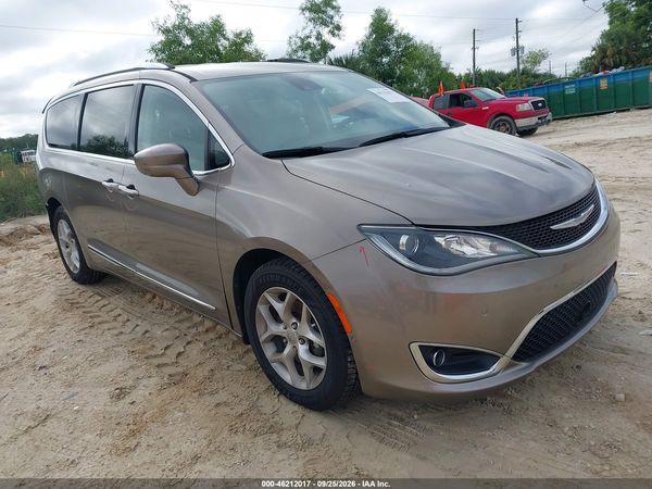 2017 CHRYSLER PACIFICA TOURING-L PLUS — I1